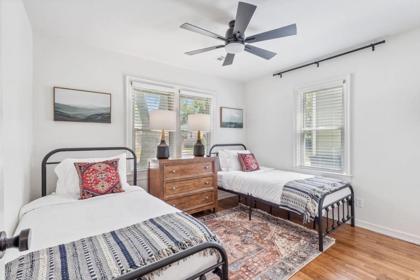 Trendy In Tulsa Villa Ngoại thất bức ảnh